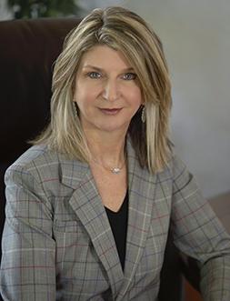 Dr. Rhonda Epper portrait